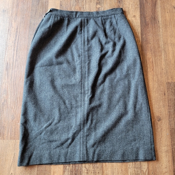 Vintage Pendleton Charcoal Gray Wool Skirt - Picture 3 of 7